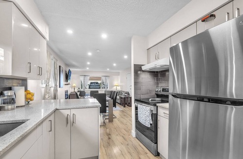 Pemberton Heights House | Great Location in North Vancouver only few minutes to Downtown Vancouver