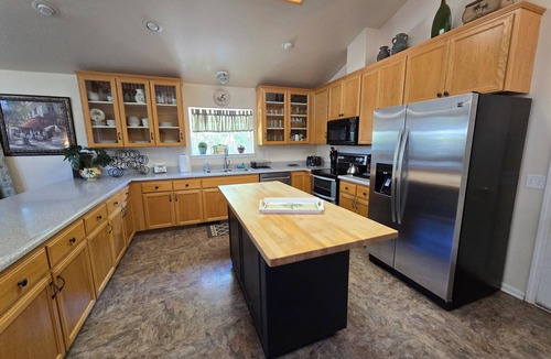Nice House | Great Price! Sunset Beach House private beach, firepits, hottub, dock, & more!