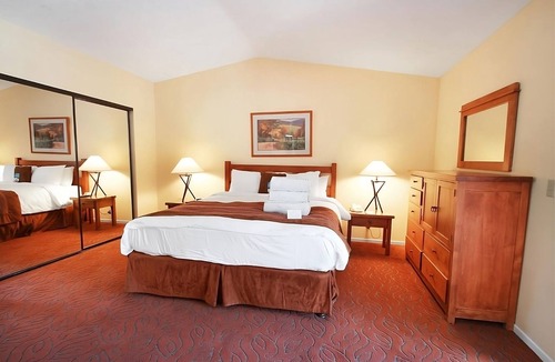 San Diego Country Estates Apartment | Group Getaway! Two Great Units, Near Santaya Isabel, Pool, Hiking, Game Room