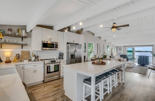 Anclote Keys House | Gulf front Island home with heated pool & dock in Tarpon Springs