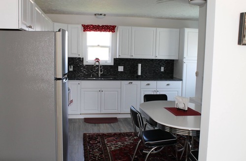 Ellsworth Apartment | HIDDEN GEM !5 MILE TO Beach, 14 Mile to Acadia, Shopping, Bar Harbor, Hiking,