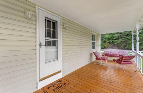 Clay City House | Hidden Treasure- Private Pool, Pond, 1600 Acres