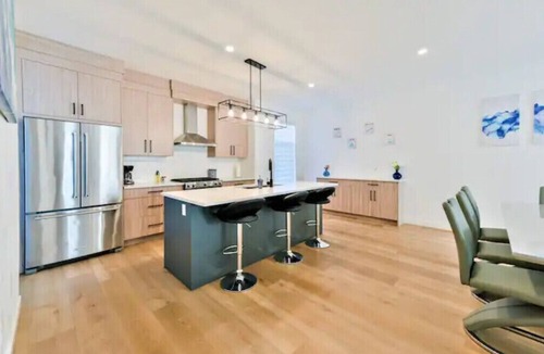 Mount Pleasant House | High End Inner-city Luxury Home