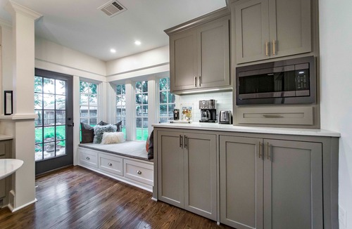Conway House | Hip and Historic Home Awaits You! Stroll downtown/Steps away from UCA and CBC