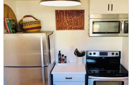 Hough House | Hip & Historic downtown Vancouver bungalow