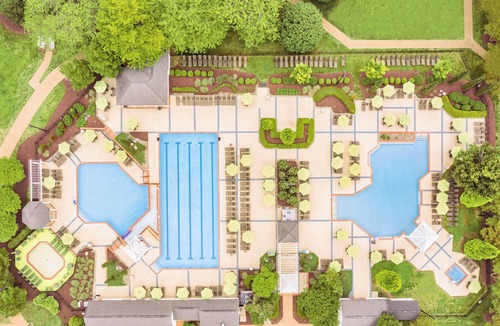 Berkeley House | Historic Area Retreat. Hilton's Powhatan Resort. 4BDR. Fireplace, Pool, Tennis