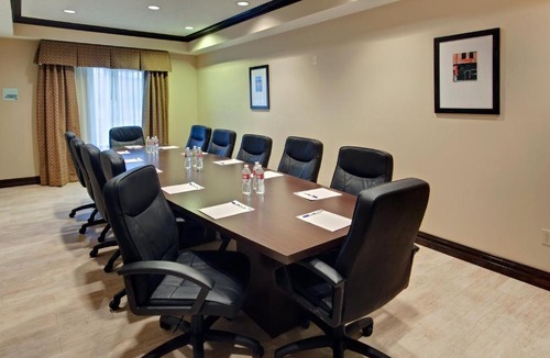 Albuquerque Hotel | Holiday Inn Express Hotel & Suites Albuquerque Airport by IHG
