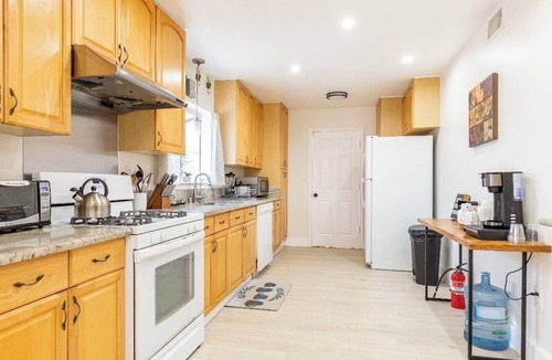 Buena Park House | Home Away From Home Near Disneyland, Knott’s Berry Farm, Beaches, & Los Angeles.