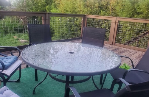 Near East Side House | Home by the Dome! 2BR Downtown San Antonio Alamodome Hemisphere close!r