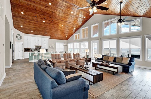 Canyon Lake House | Home in Canyon Lake Family Friendly Beautiful View Pool and Hot Tub