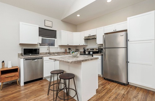 Arena District House | Home Near Riverwalk, Frost Bank Center, w/King Bed