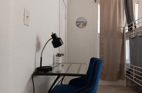 Ybor City House | Hostel Tampa, 15 minutes to airport, near Ybor City, downtown, self check-in