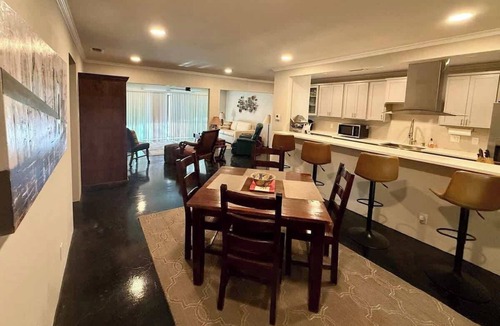 North San Antonio - SAT House | Hot Tub | 2BR Duplex | Pet Friendly| Near Airport