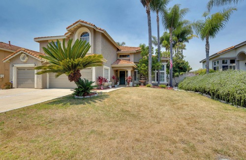 North Valley House | Hot Tub! Extended Escape 9 Mi to Oceanside Beach