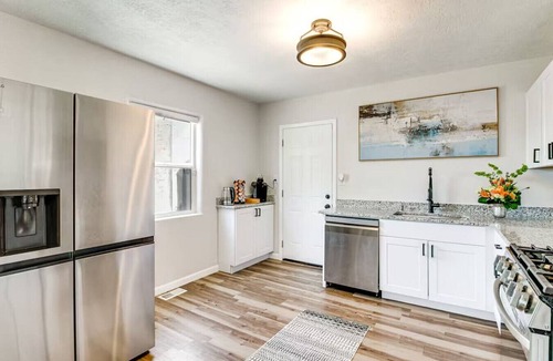 Albuquerque House | Hot Tub, Pool Table, Fire Pit | 4BR Near Old Town