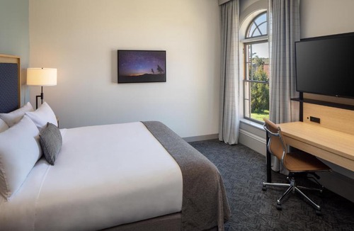 Orono Hotel | Hotel Ursa