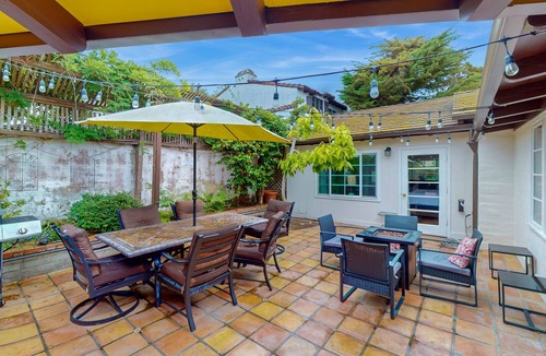 Country Club House | Iconic La Jolla Adobe Home | Private Hot Tub | Secluded Courtyard Firepit