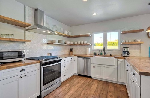 Loma Alta House | Immaculate 3 BDR in Oceanside – Private Pool & Spa
