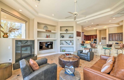 Black Mountain Shadows House | Infinity Pool: Stunning Home in Cave Creek!