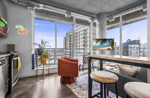 Beltline Apartment | InfinityNest: Chic downtown escape/stunning views