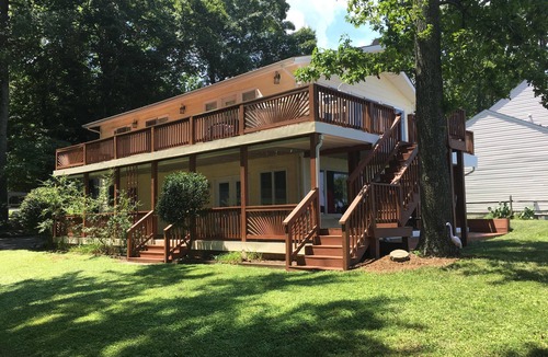 Montross House | It’s All about the VIEW….and you ! Reserve a Fall getaway now !