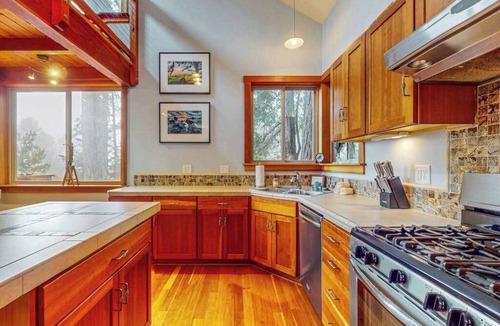 Timber Cove House | Jenner Oceanview Sonoma Coast Retreat near Fort Ross State Park