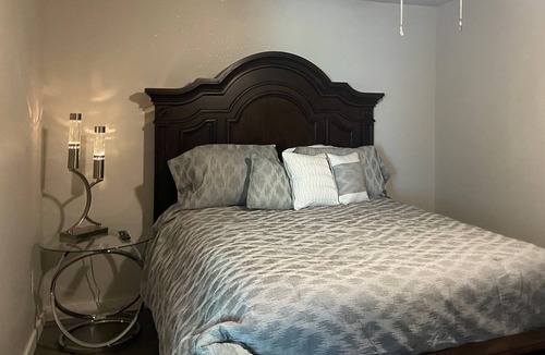 Darfork Apartment | Johnson Place 204, Spacious and Modern