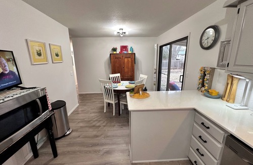 Kechi House | Kechi Kottage- Aug. special- 20% off 2+ ni stay! Ask host. Pet friendly. Safe!