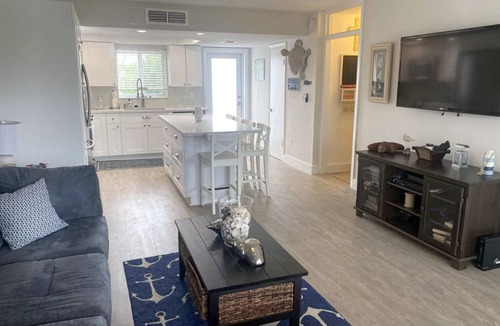 Pirates Cove House | Key Largo Three Level Townhouse on the Ocean Side, great amenities and two pools