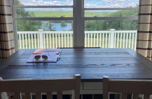 Mount Vernon House | Lake Front Life! Private Dock for 16+, HotTub, Boating, 6 Kayaks & Theatre Room