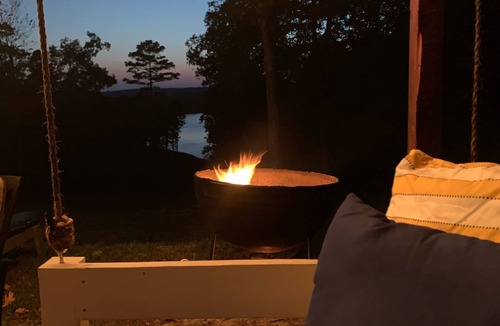 Elizabeth Cabin | Lakefront Cabin in Ozark Mountains with Hot Tub amazing views & sunsets - Remote