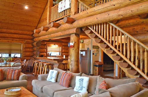 Marble Falls Cabin | Lakefront Cabin w/Loft Sleeps 12 Amenities