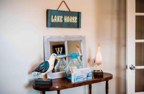 Winthrop House | Lakefront Homey Cottage Offering Pristine Views of Cobosseecontee Lake from the Deck in Winthrop, Maine