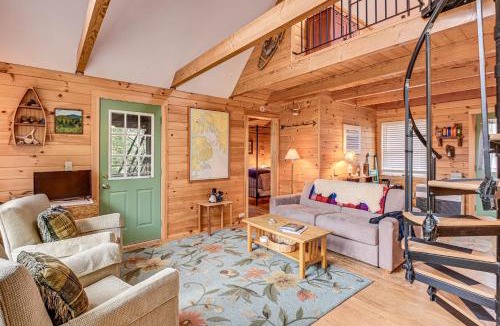Lamoine House | Lamoine Cabin w/Deck ~ 16 Mi to Acadia Nat’l Park