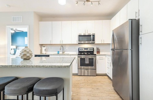 Land O' Lakes Apartment | Landing | Amazing 2BD, Clubhouse, Gym