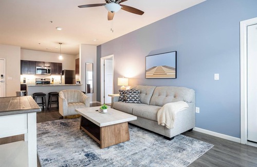 Greenwich Apartment | Landing | Chic 2BD, Courtyard, Gym