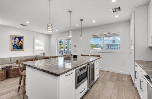 Cross Key Waterways House | Las Olas