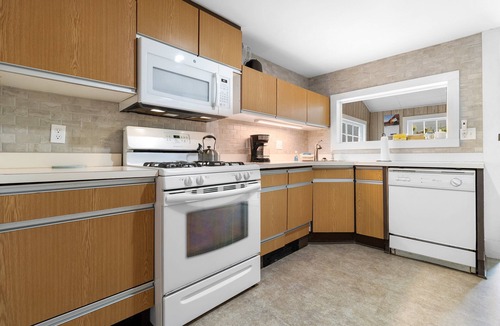 Seal Harbor House | Ledgewood 7 - Large home in Seal Harbor. Walk, hike, bike on trails right out your front door