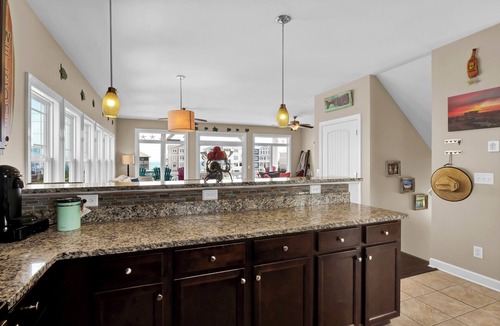 Scotch Bonnet Soundside House | Linens included - Amazing Views, Steps to Beach, Elevator and Fenced Yard