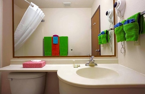 East Las Vegas Apartment | Located off Interstate 25, this Las Vegas .