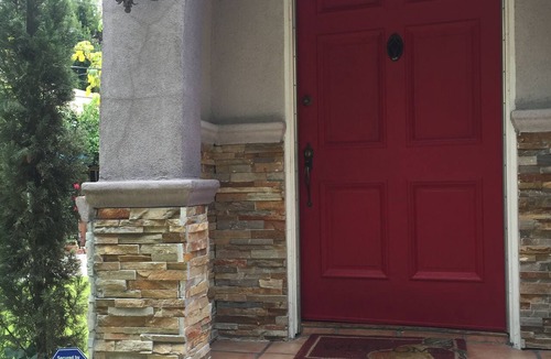 Hollywood House | LOCATION! LOCATION! House near Hollywood Walk of Fame & tourist attractions!