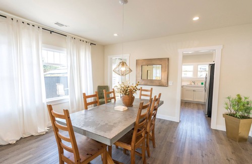 Eastside House | Long Beach Craftsman House. Historic district house-centrally located