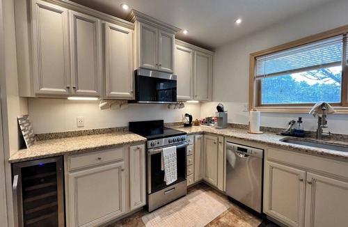Cedar Crest Apartment | Lovely studio apartment at the base of Cibola National Forest in Cedar Crest