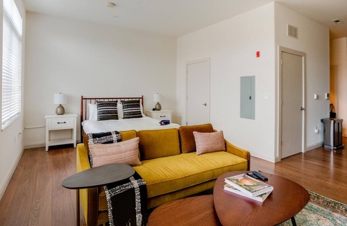 Waltham Apartment | Lovely Studio in Waltham, Parking + Pet-Friendly