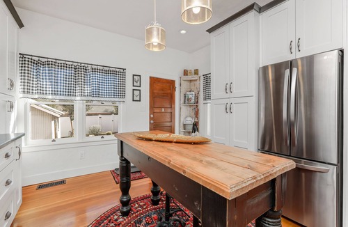 Prescott House | Lovingly Restored Cottage in Downtown Prescott Walk to the Courthouse Square