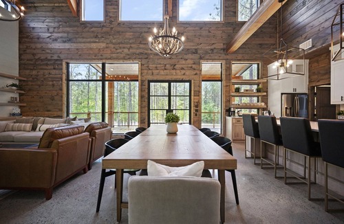 Hochatown House | Luxe Retreat -Ping Pong, Play Set,& More!