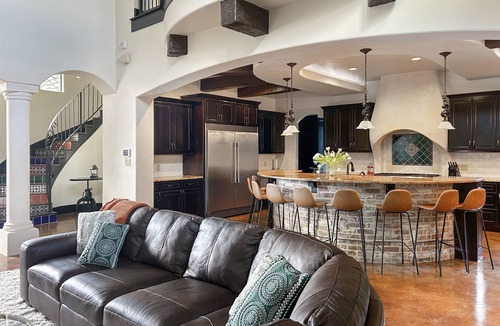 Cedar Park House | LuxGroupVilla, Pool, Sport Court, Game Room