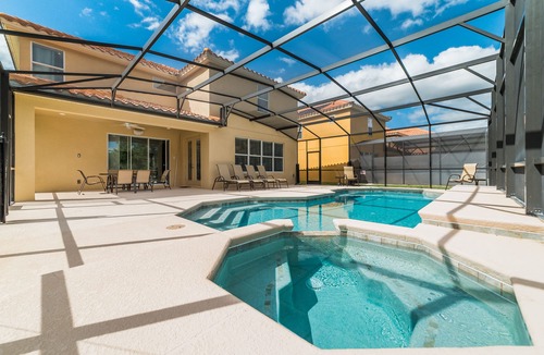 Watersong House | 🏡✨ Luxurious Model Resort Pool Home Near Disney! Perfect for Family Fun!
