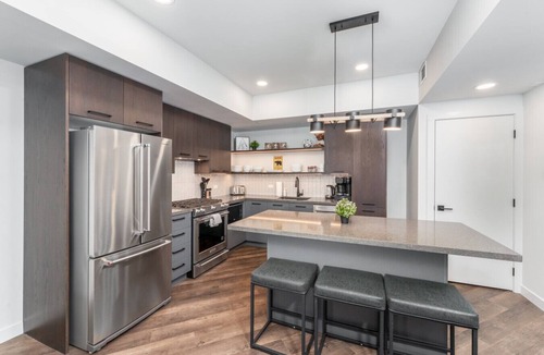 Canmore Apartment | Luxury 8-BR Home Thoughtfully Designed for Families + Best Amenities in Canmore