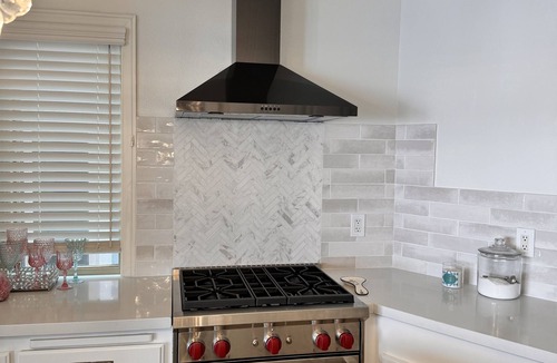 South Oceanside House | Luxury Beach House Sleeps 8 sandy private beach 4 Bath 2 Kitchens Garage & More